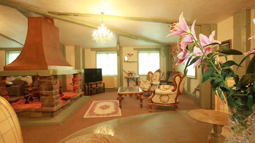 The Edge Accommodation ฮัดเดอร์สฟิลด์ ภายนอก รูปภาพ